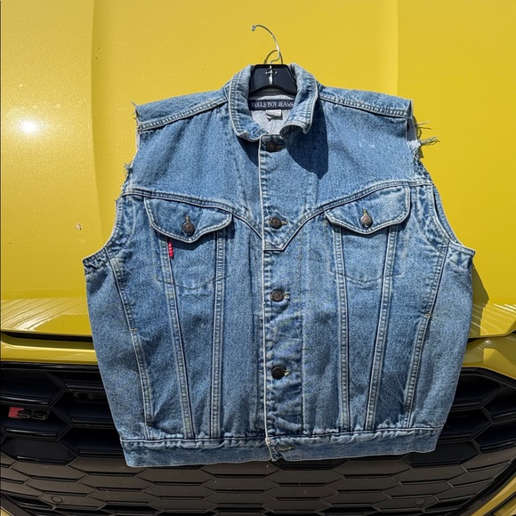 Bugle Boy x Betty Boop Blue Denim Vest with Orange Graphic - Picture 2 of 12